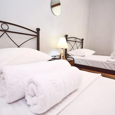 Traditional House With Ivy Garden Apartment Corfu (city)