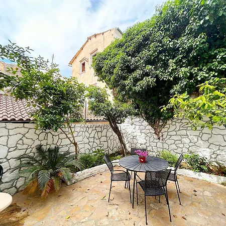 Traditional House With Ivy Garden Corfu (city)